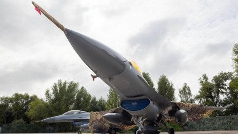 Официално: Украйна е получила първите F-16, работи за коалиция по "прихващане"