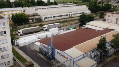 "Монбат" извърши първото плащане по главницата на облигационния си заем