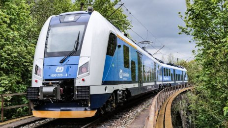 България купува още 5 електрически влака от „Шкода“