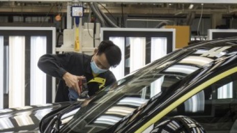 Китайската икономическа активност изпраща смесени сигнали през април