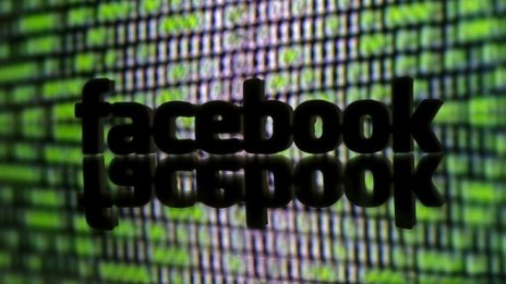 Вашингтон засилва натиска си върху Facebook