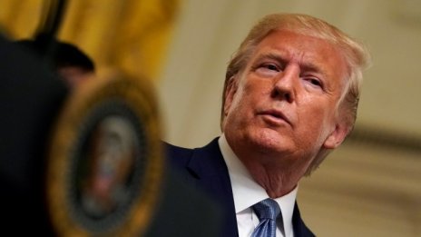 САЩ няма да приемат имигранти, които не могат да плащат за здравеопазване