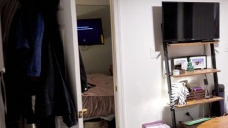 Собственици на жилища в САЩ търсят съквартиранти, за да плащат ипотеките си