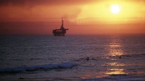 Рияд ограничава доставките до САЩ в опит да балансира петролните пазари