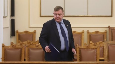 Каракачанов: Провокациите на протестиращите срещу полицията вече не се търпят