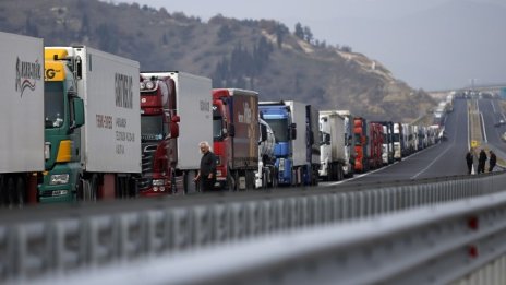 Гърция е въвела стопроцентов контрол на границата с България, съобщи МВР