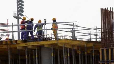 Разкриха още нарушения срещу чуждестранните строителни работници в Близкия изток