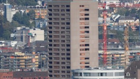 Швейцарският банков регулатор предупреди за опасност от балон на имотния пазар