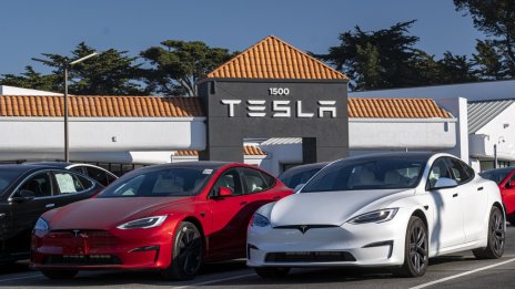 Пазарният дял на Tesla в Калифорния продължава да се свива