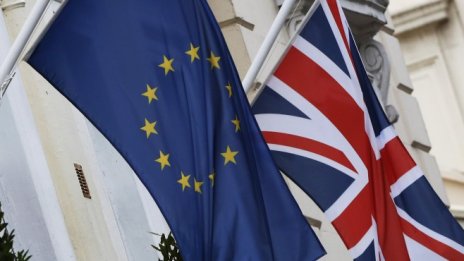 Барние определи речта на Мей като стъпка напред и израз на желание за напредък 