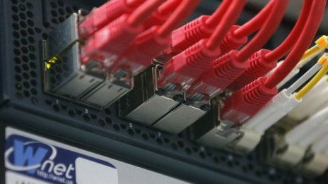 Нов кабел за високоскоростен пренос на данни бе положен между САЩ и Европа