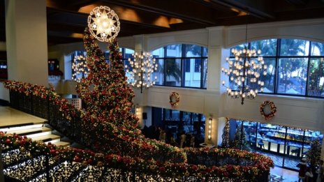 Около 20% oт декемврийските заплати са отишли за коледни подаръци