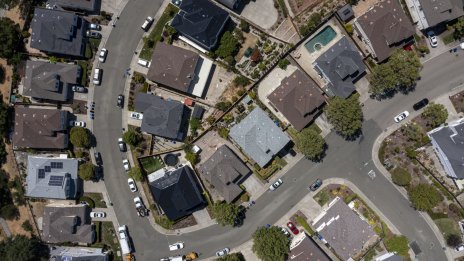 Залогът на Бъфет подкрепи американските компании за жилищно строителство