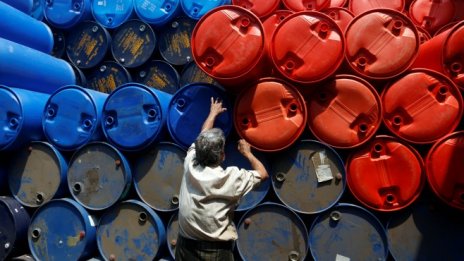 Хеджфондове прогнозират покачване на цената на петрола до 150 долара за барел