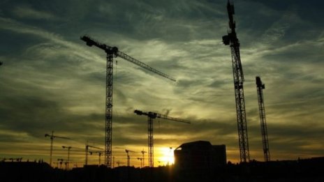 Строителната продукция достига най-високо ниво от 17 месеца през май