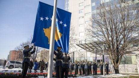 Напрежението в Косово деескалира след намеса на САЩ, ЕС и Русия