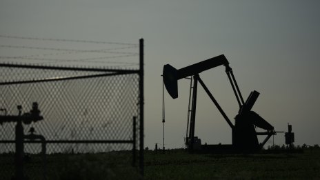 Петролът се насочва към седмична загуба заради опасенията за икономическо забавяне*