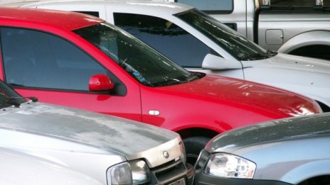 Паркирането около Националния стадион "Васил Левски" вече е платено