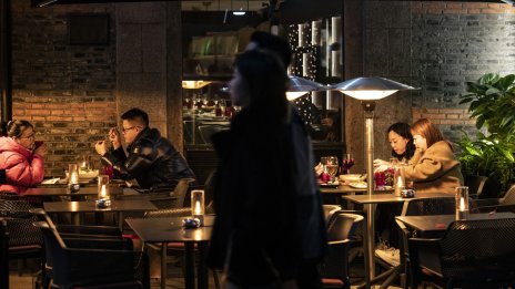 Фабричната дейност в Китай продължава да се възстановява, макар и по-бавно