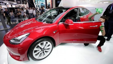 Tesla ускорява производството на Model 3
