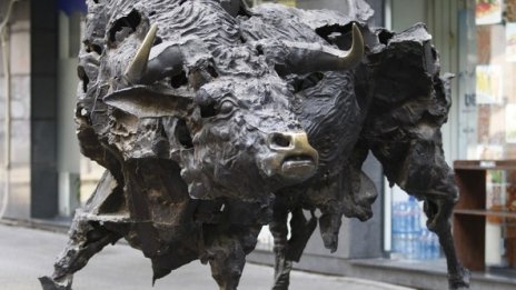 Рамката, в която се развива капиталовият пазар, може да е по-добра