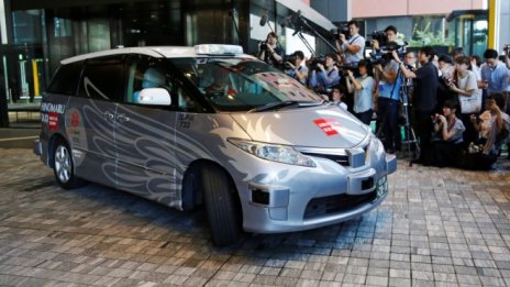 Токио пусна безпилотно такси