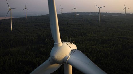 Електроенергията в Полша отбеляза рекордно ниски отрицателни цени 