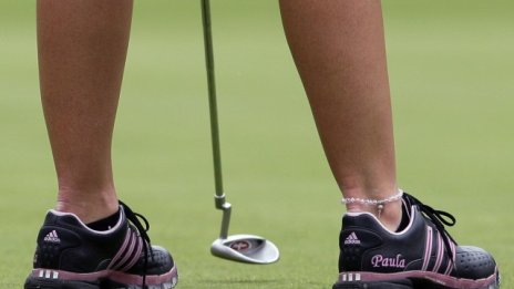 Adidas отчита възстановяване на голф бизнеса си