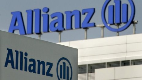 Allianz с 46% годишен спад на тримесечната печалба