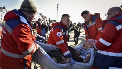 Преговорите са на пауза, докато руската офанзива се засилва