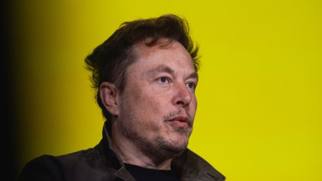 Докъде се простира лудостта на Илон Мъск?
