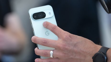 IDC повиши прогнозата за глобалните продажби на смартфони за 2024 г.