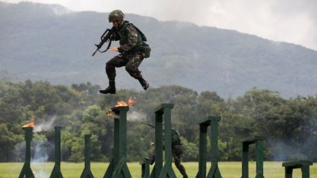 Разходите за отбрана на Китай ще нараснат с най-бавния си темп от три десетилетия