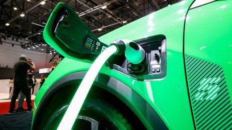 Китай и САЩ хвърлят сянка върху целите на Европа да развие индустрия за батерии