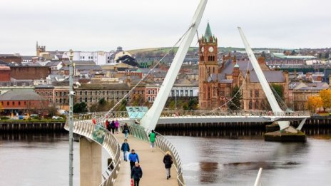 Възстановяването на британската икономика от COVID -19 ще отнеме поне две години