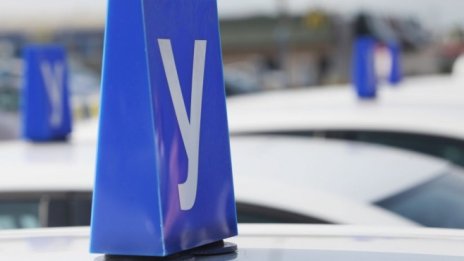 Кандидат-шофьори не могат да вземат книжа заради спрените курсове на БЧК