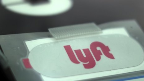 Lyft ще предлага автономни коли за незрящи