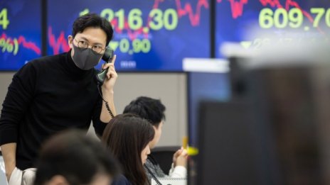 Разпродажбите в техологичния сектор не подминаха и азиатските пазари