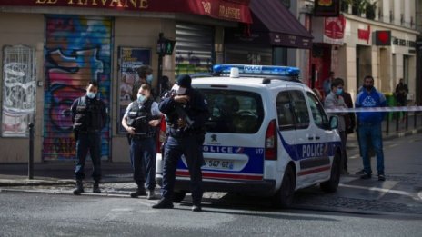 Властите във Франция въвеждат по-строги наказания при атака срещу полицаи