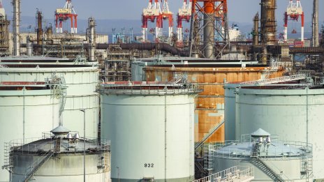 Надеждите за спиране на огъня в Близкия изток продължават да понижават цените на петрола*