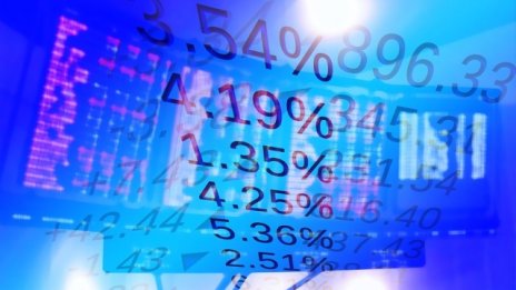 Нови правила затягат контрола над пазарните индекси