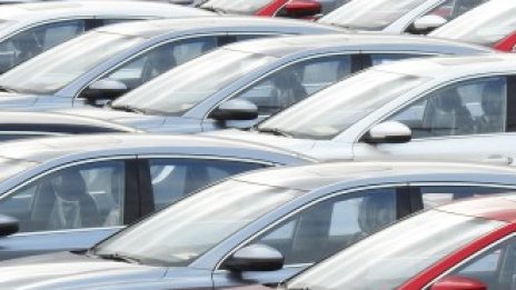 Продажбите на нови коли в България отчитат миниръст от 0,1%