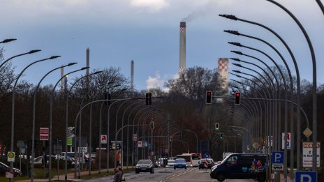 Руската компания „Роснефт“ ще продаде активите си в Германия