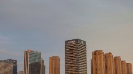 Единственият начин за покупка на имот в Шанхай тези дни е печалба от лотарията