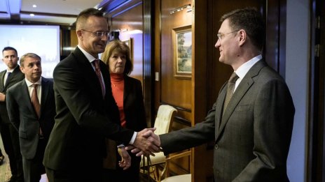 Унгария обсъжда с Русия как да бъдат избегнати европейски ядрени санкции