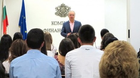 КФН избра един от ръководните си членове за заместник на Ралица Агайн