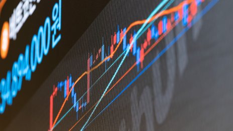 Силният доларов индекс изтрива близо 5% от цената на биткойна