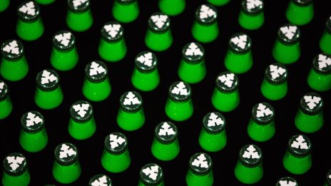 Акциите на Carlsberg поевтиняват след предупреждение за по-слаби потребителски разходи