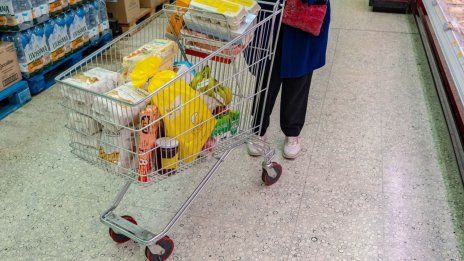 Най-лошите последствия от инфлацията ще се проявят през 2023 г. заради очакваната рецесия