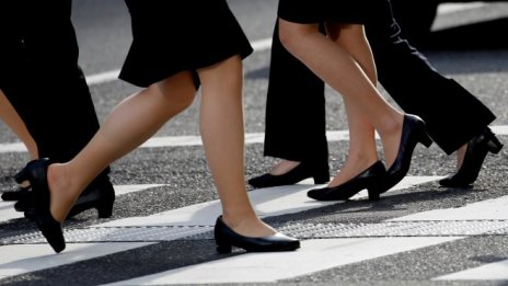 Обществото все още трудно приема жените на върха на бизнеса и политиката